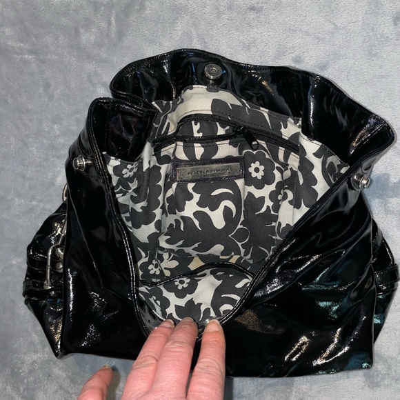 Elegant Black Patent Leather Tote Bag - Picture 2 of 3